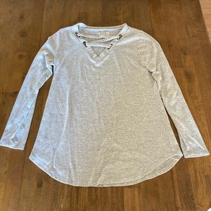 Maurice’s light gray long sleeve